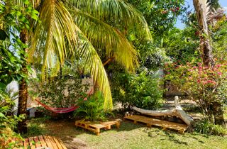SMALL REEF room - Surf house garden la Gaulette , le Morne, Mauritius.jpg